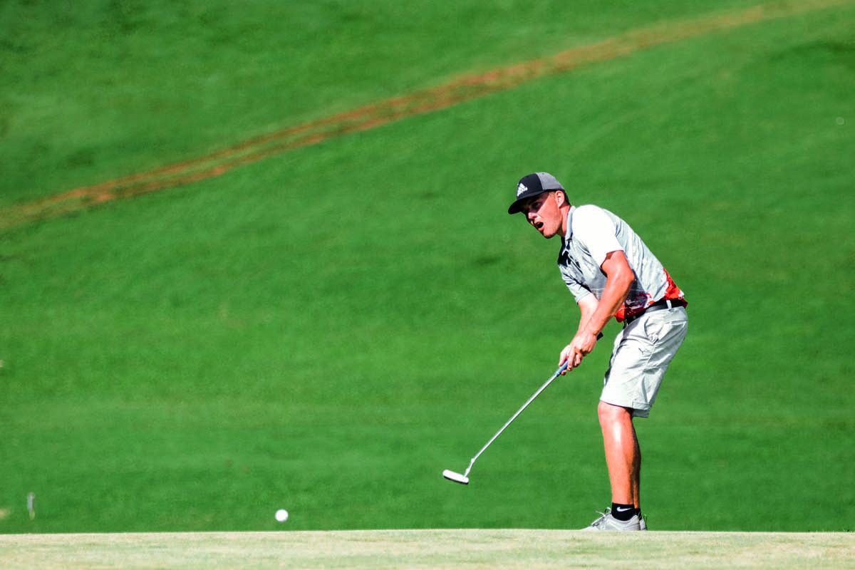 Dylan Benoit, 23 ans, a pris la tête le 2e jour pour ne plus lâcher les commandes de la compétition. « Les deux premiers tours se sont bien passés, un peu moins le 3e. Il y avait beaucoup de fatigue le dernier jour, beaucoup de pression aussi… C’est pour 