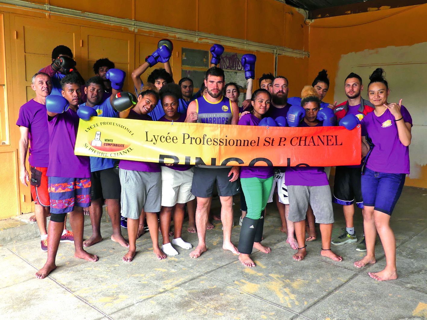 Une vingtaine d’élèves participent tous les mercredis après-midi, de manière volontaire, aux entraînements de boxe proposés par Christophe Ducrozet.