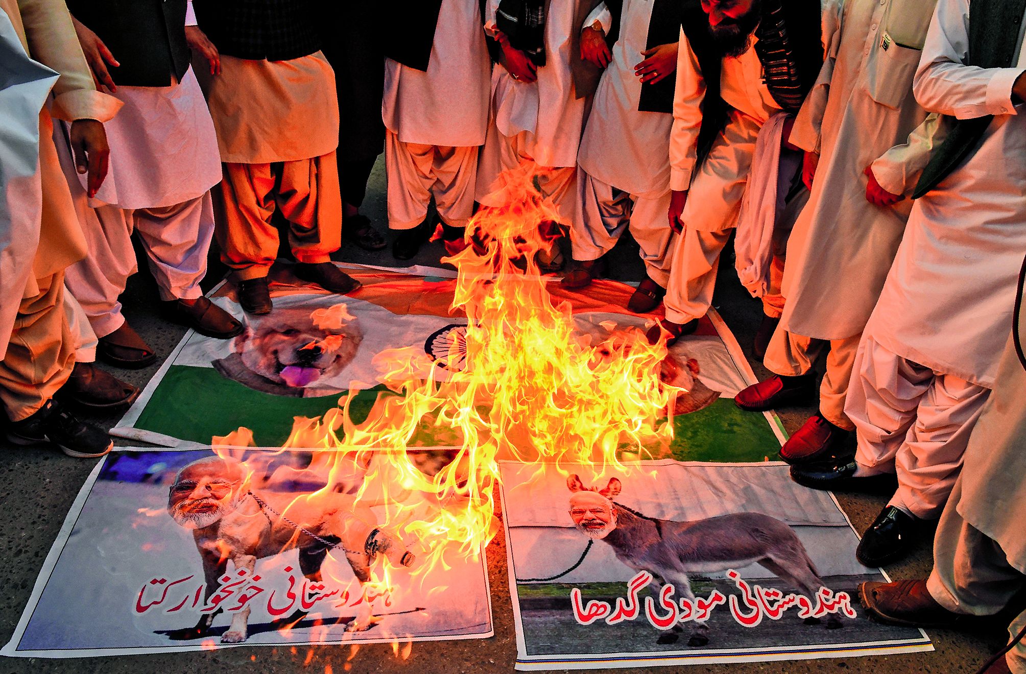 Mardi à Quetta, des manifestants ont brûlé des affiches représentant  le Premier ministre indien, Narendra Modi.Photo AFP
