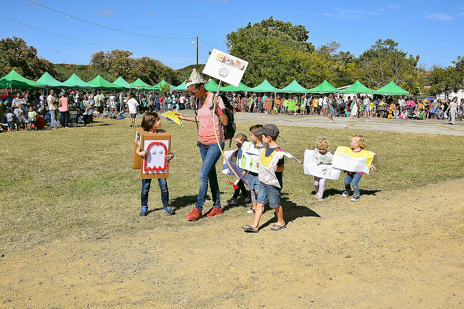 Le rendez-vous était donné aux élèves et à leurs professeurs, à 8 heures, à l’école  Les Flamboyants.