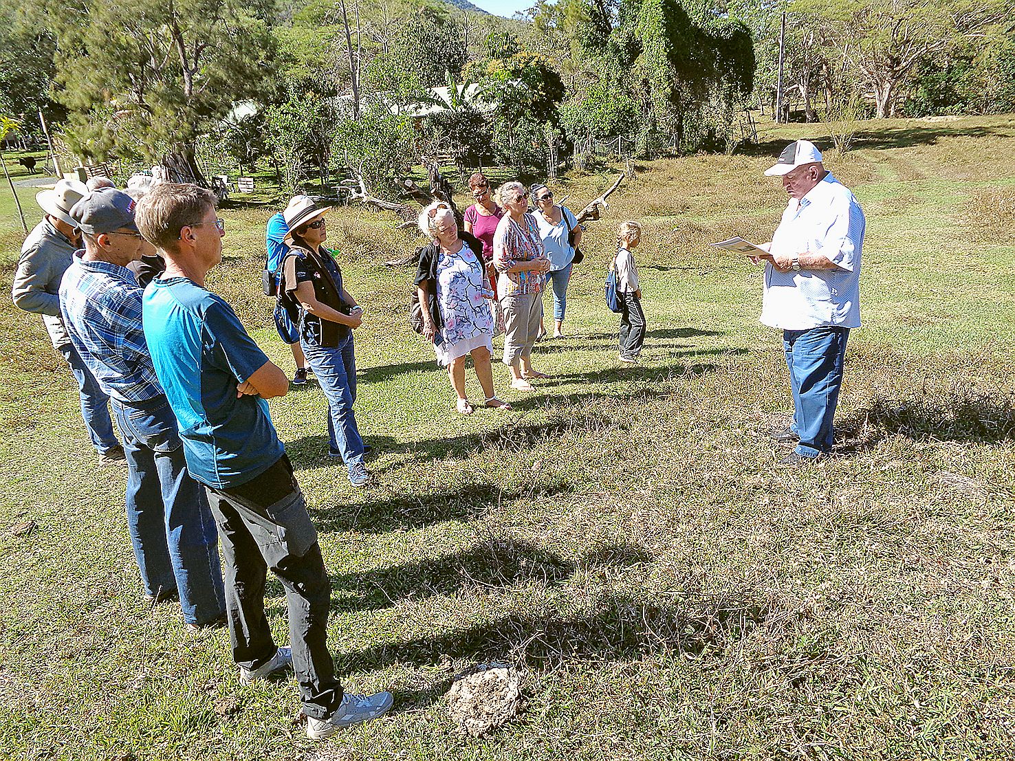 Sur la propriété Fiori, au niveau des anciennes dalles de l’hôpital militaire, l’historien Jerry Delathière a rappelé qu’à partir de mars 1942, les Américains organisaient des séances de cinéma en invitant la population locale. Daniel Buret, présent sur l