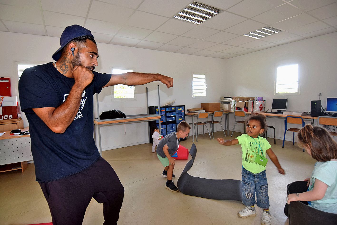 La maternelle Luc-Amoura avait, elle, organisé une journée récréative avec les parents. Jérémy Clément, un papa, a notamment fait une démonstration d’aéroboxe aux petits.
