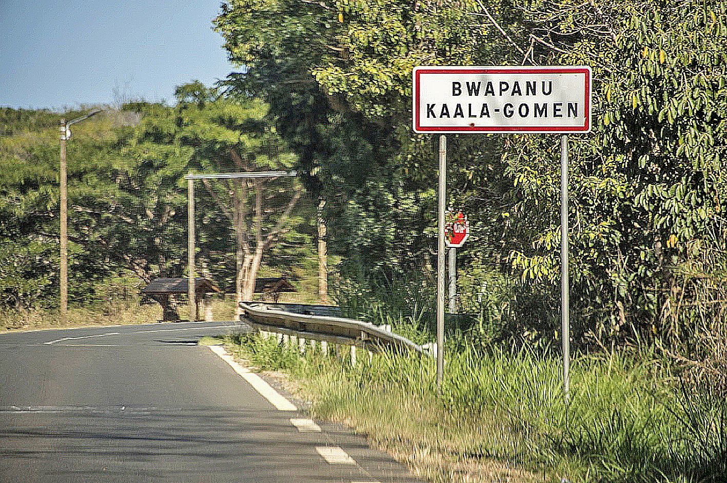 Une école de KaalaGomen en partie détruite par un incendie Les