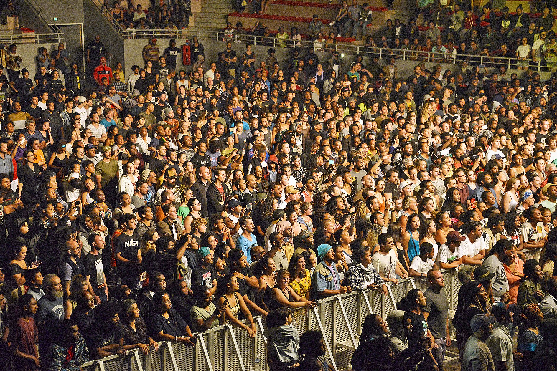 Arrivés de tout le Caillou, et d’âges très variés, les amateurs de Soja se sont régalés devant les envolées cuivrées du groupe.