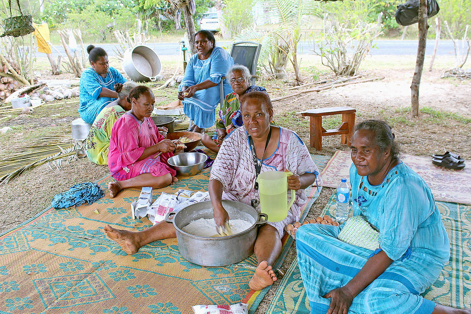 Les familles du clan Tupaissi ont accueilli  les autres clans de la tribu  et se sont occupées  de l’intendance pour que la construction de la case se déroule dans les meilleures conditions.