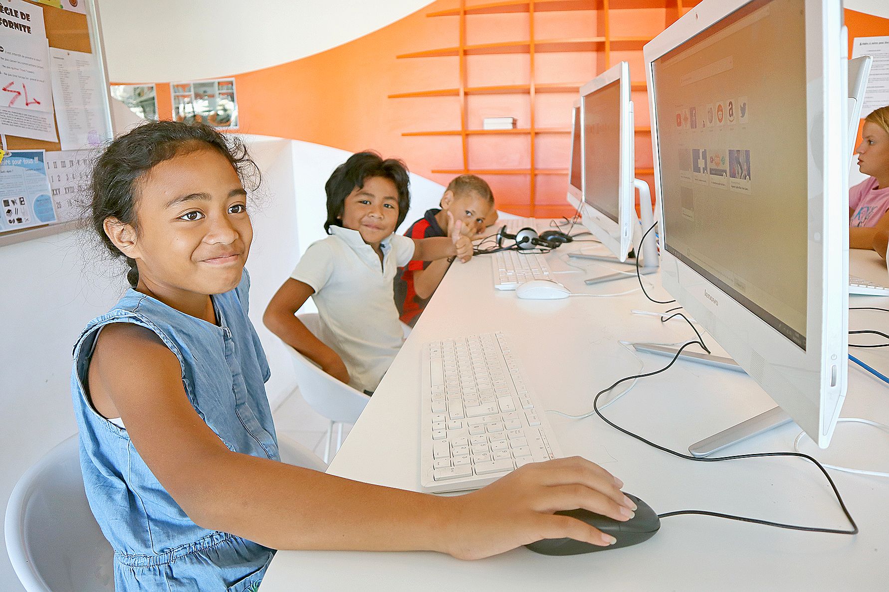 La dizaine de postes informatiques va être équipée de nouveaux disques durs et va être boostée en mémoire vive. Photo Archives DR