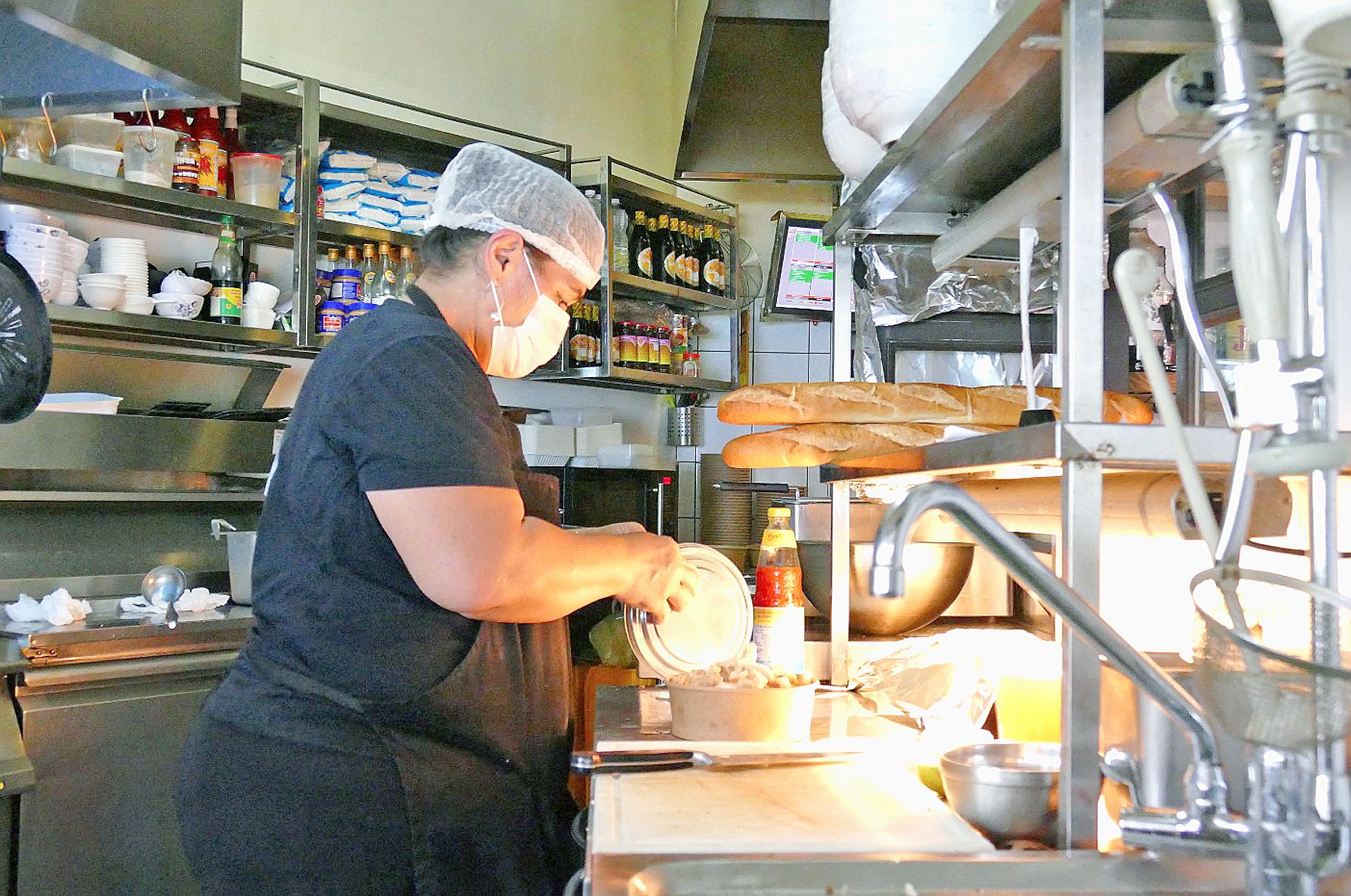 Chez l’Oncle Hô, la poursuite de l’activité permet de «s’occuper» et de faire face aux charges fixes.