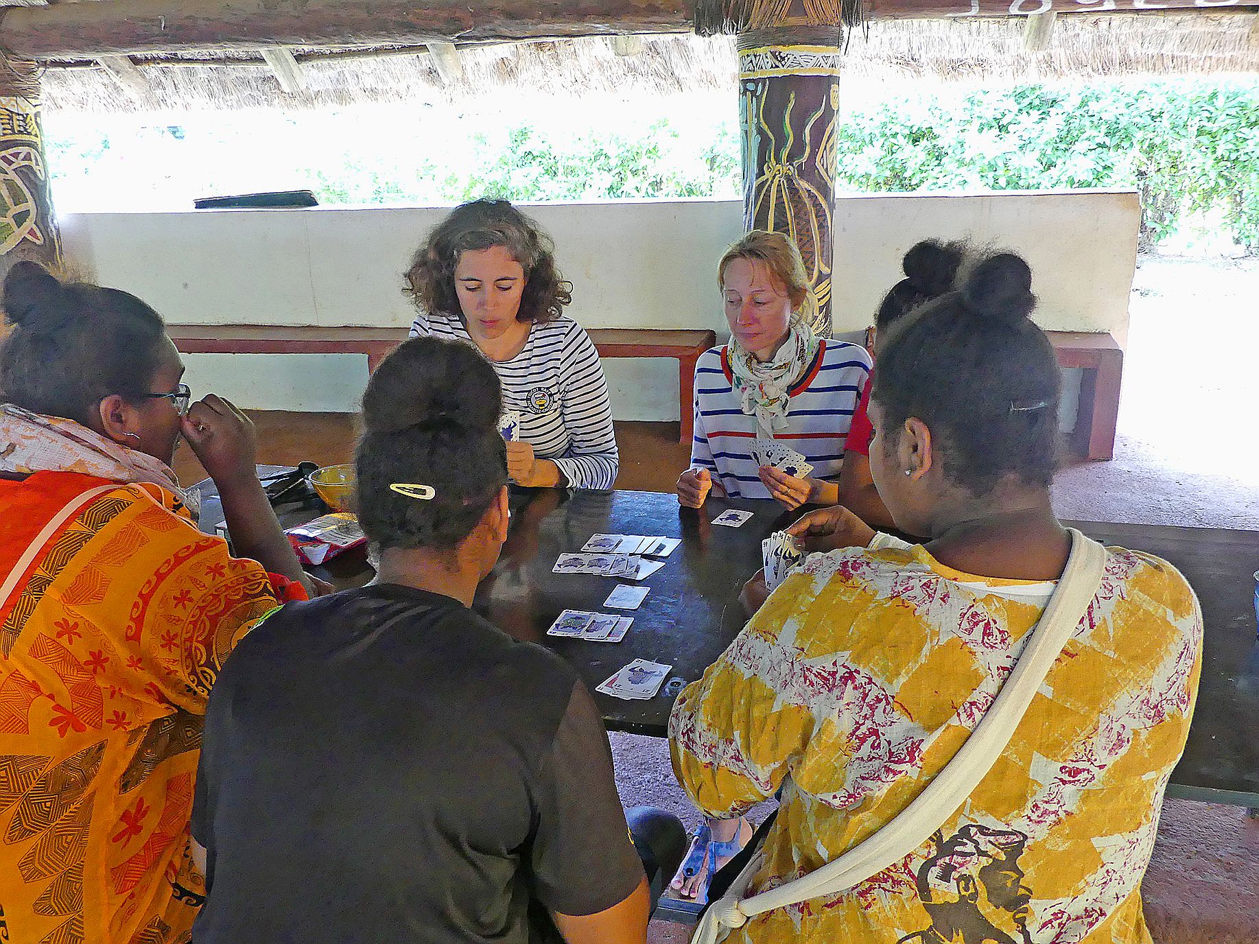 Après l’aide aux devoirs, un temps de jeux a suivi, avant une intervention sur la culture et les langues kanak.