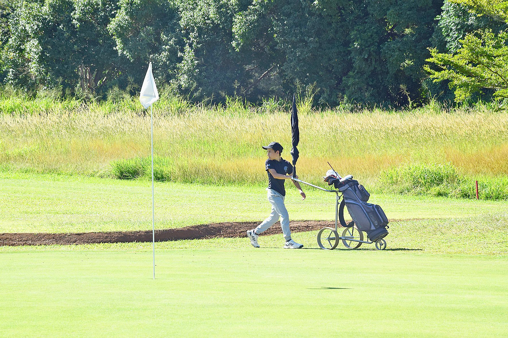 Les conditions étaient idéales pour jouer hier à Dumbéa.  Fin du Mérite Jeunes ce mercredi. L’autre cette année est prévu sur le parcours de La Ouenghi les 13 et 14 octobre. 