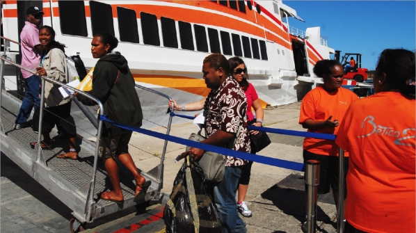 Après être restés bloqués vingt-quatre heures à Nouméa, une grande partie des passagers pour Lifou et Maré ont finalement pris le Betico, vers 11 heures hier.