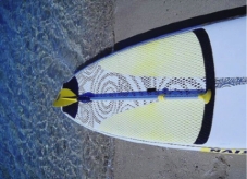 La planche est légère et facile à manier.