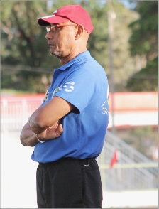 Après deux saisons passées à Hienghène, Michel Clarque atterrit à Gaïtcha pour pallier le départ d\'Adrien Ausu.