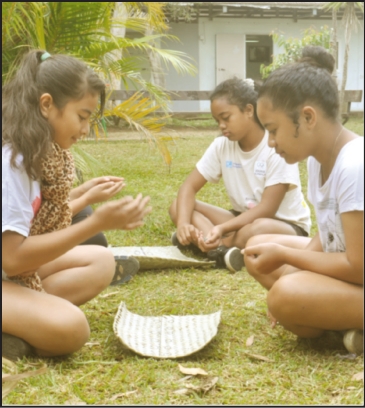 Lau pule ou course de « sabots », les filles et les garçons ont leur préférence… Mais une fois rentrés chez eux, pas sûr qu'ils aient envie de renoncer à leurs consoles.