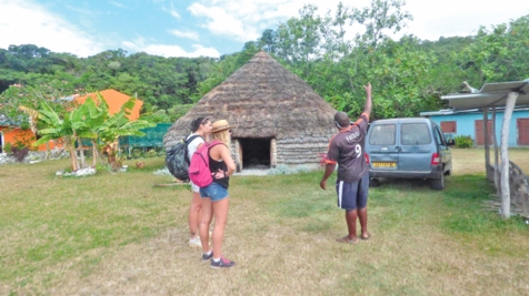 Le fils a pris la relève familiale en organisant des visites guidées sur l'île aux touristes de passage. Plages, trous d'eau, forêts et autres spots secrets sont au menu des randonnées pédestres.