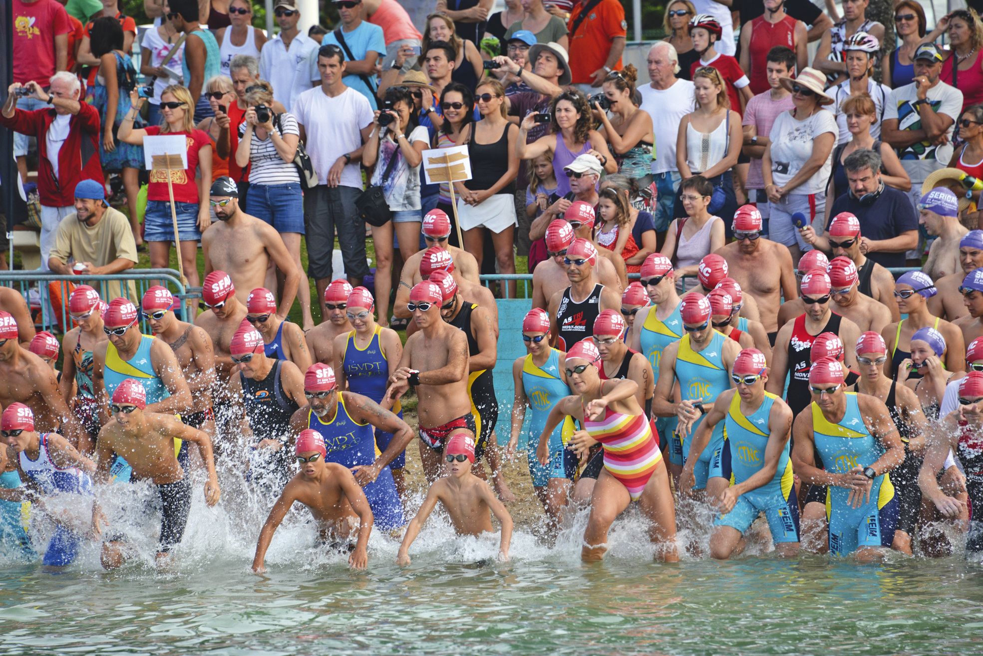 Nouméa, février 2015. L'année dernière déjà les Savignac s'étaient élancés dans la catégorie des triathlètes.