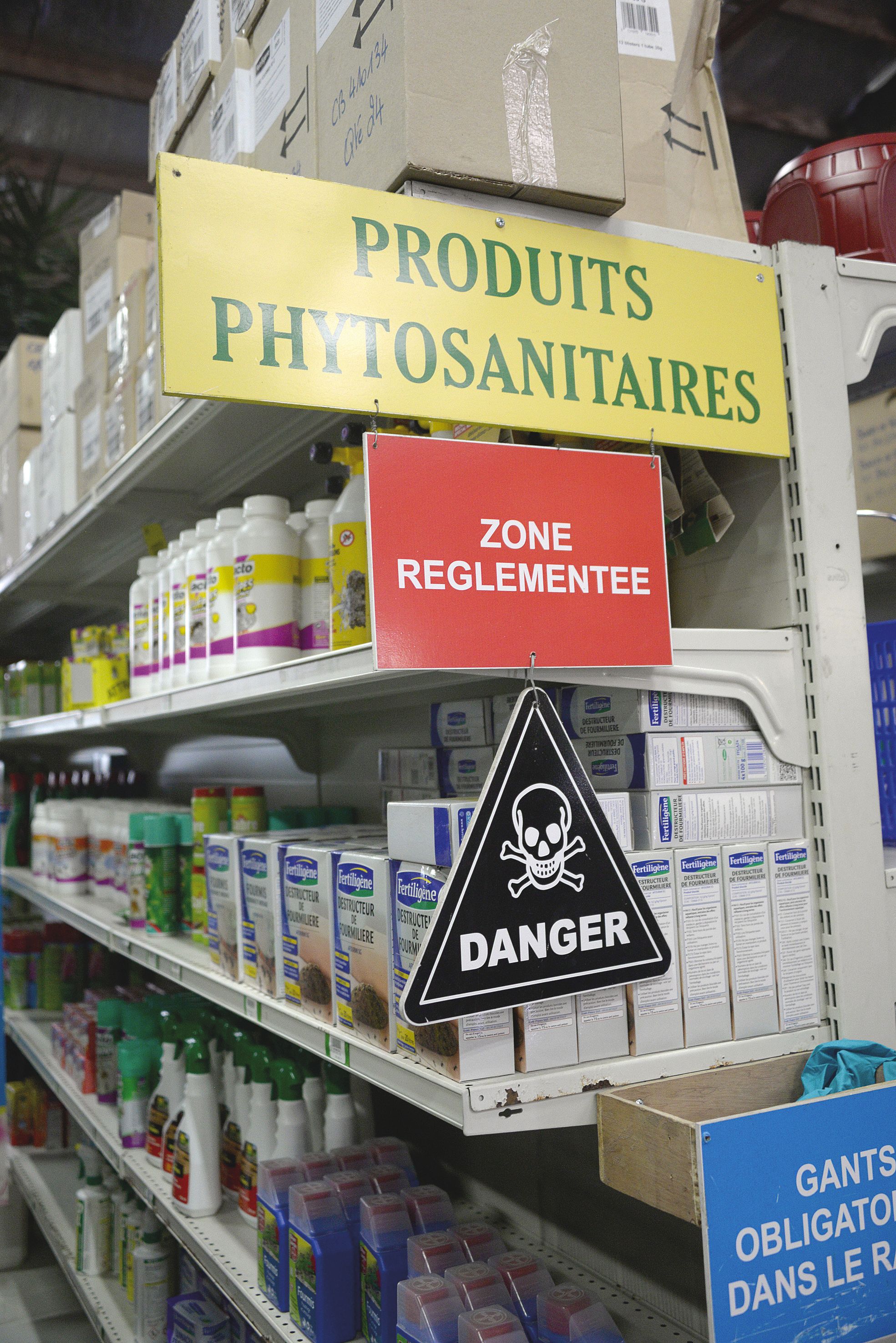 L'utilisation de pesticides pourrait être soumise à l'obtention du « certiphyto », une formation proposée par la Chambre d'agriculture. 300 agriculteurs ont déjà participé, mais il s'agira d'en former plus de 3 000 à terme.