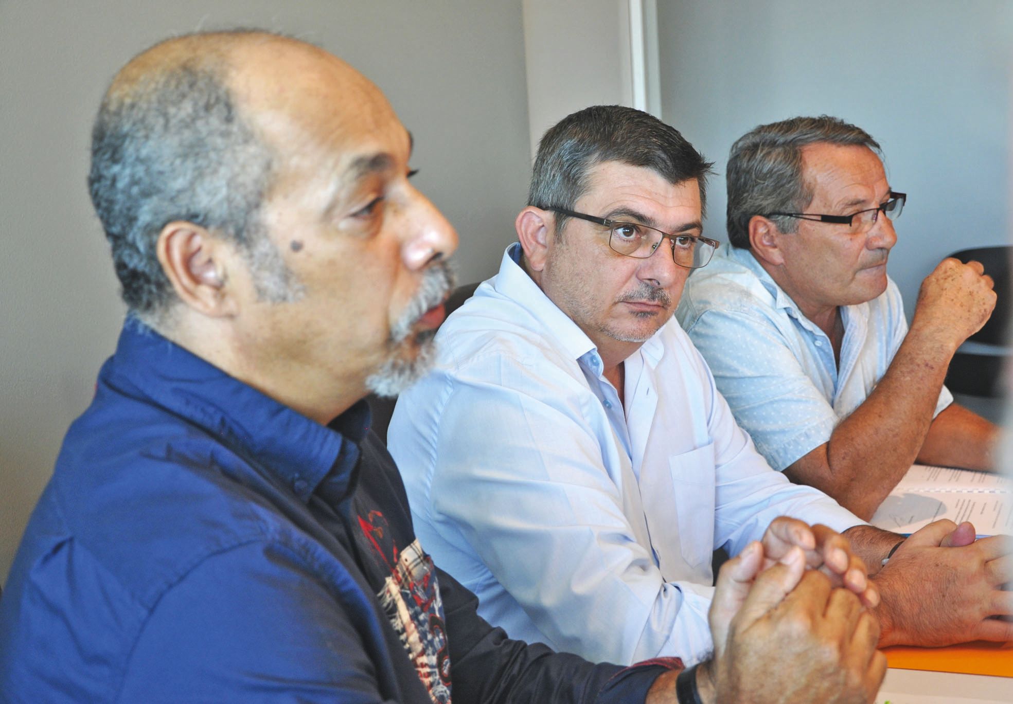 Apporter des réponses concrètes face à la crise de l'« or vert », et permettre la réalisation des travaux sur la stratégie nickel dans un climat apaisé, tels sont les objectifs affichés hier par Gilbert Tyuienon, Philippe Germain, et Jean-Louis d'Angleber