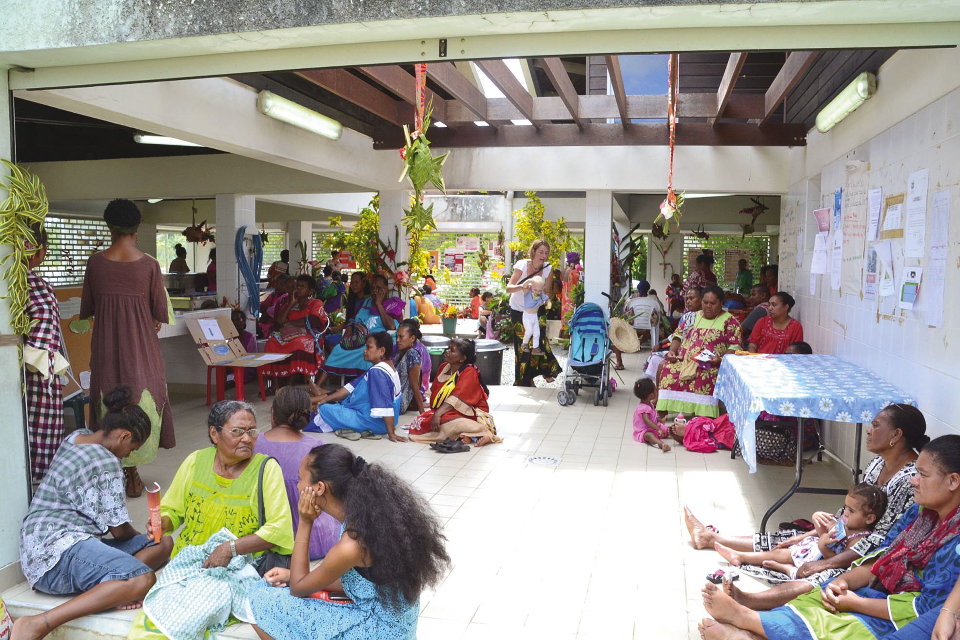Quatre-vingts femmes avaient pris possession du bâtiment abritant habituellement le marché communal.