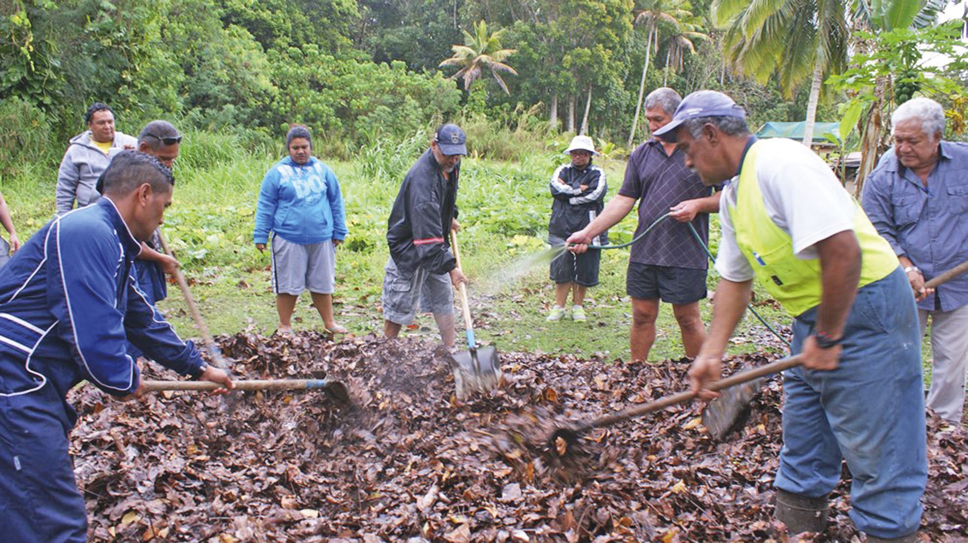Ce projet de recherche pédologique (étude scientifique des sols) s'appuie sur des agriculteurs de Niue, des Îles Cook  et des Îles Marshall. Le compostage est un des principes mis en œuvre.