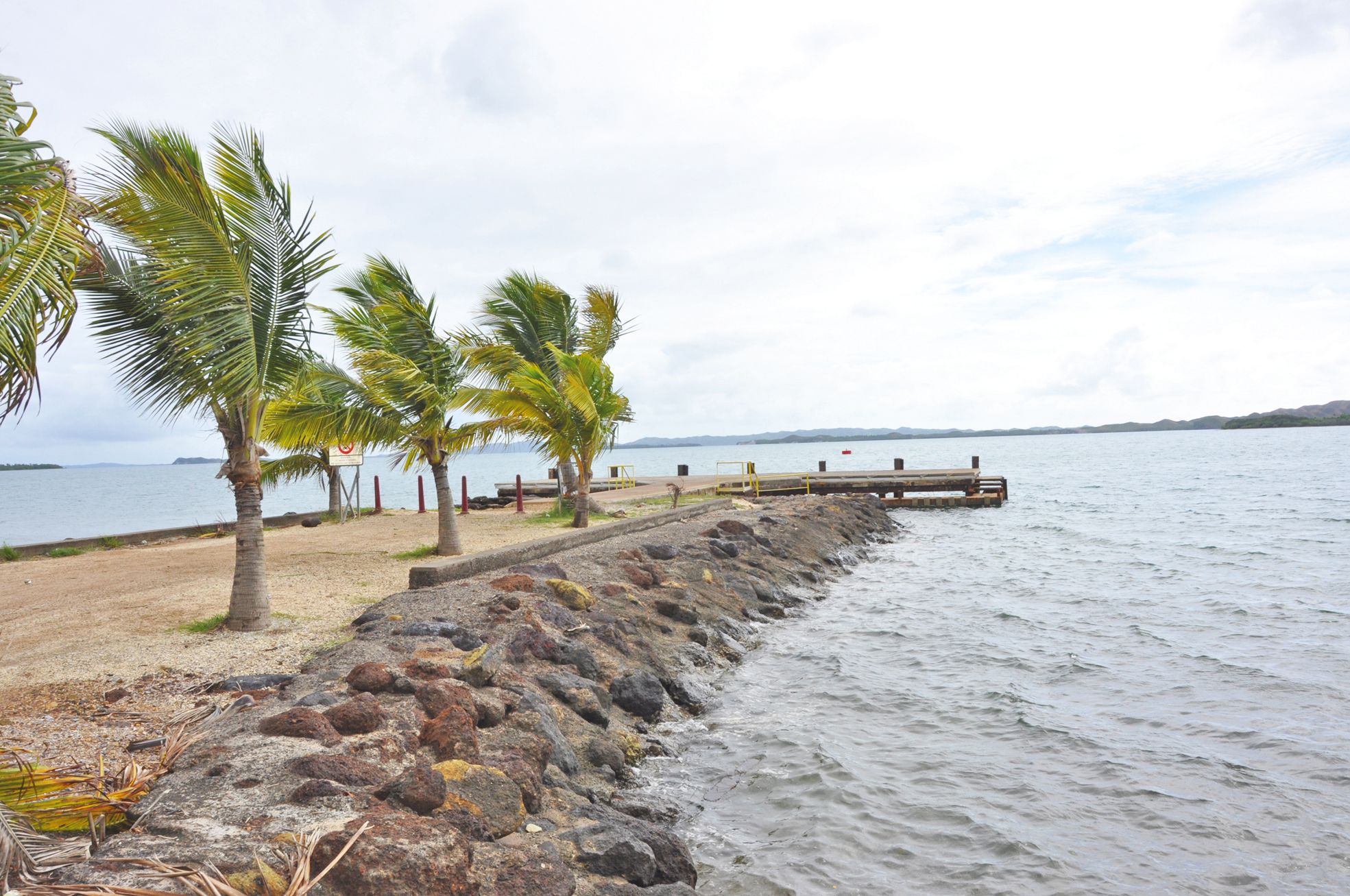 Poum, le vendredi 25 mars. La commune, parmi ses orientations budgétaires, s'attachera à la construction d'une nouvelle rampe de mise à l'eau destinée aux plaisanciers, à droite du wharf de Poum qui sera par ailleurs rénové.