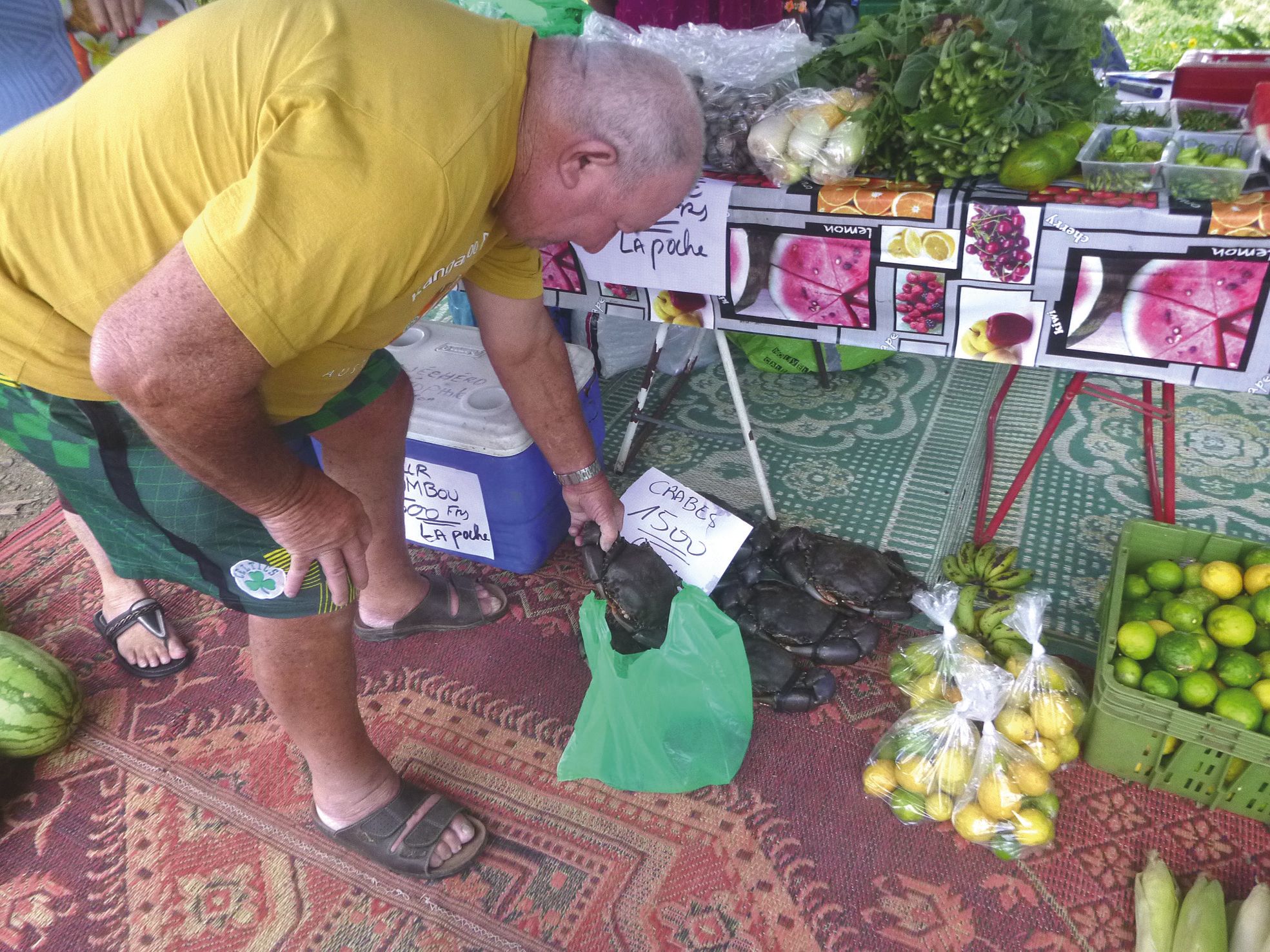 Parmi les étals présents, deux proposaient des crabes de palétuviers qui ont fait  le bonheur des plus matinaux.