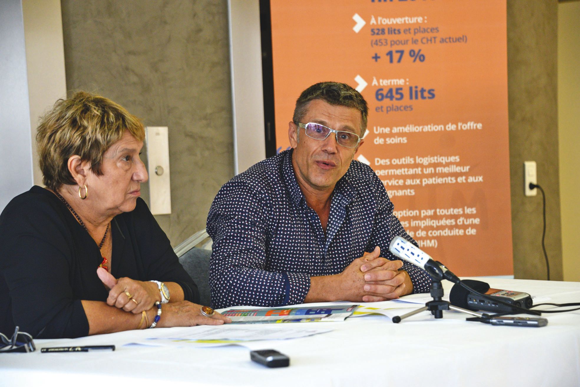 Hier à Nouméa. Jacqueline Bernut, présidente du CA du CHT, et Dominique Cheveau, le directeur, ont annoncé la tenue de trois journées portes ouvertes en septembre à l'intention des Calédoniens.