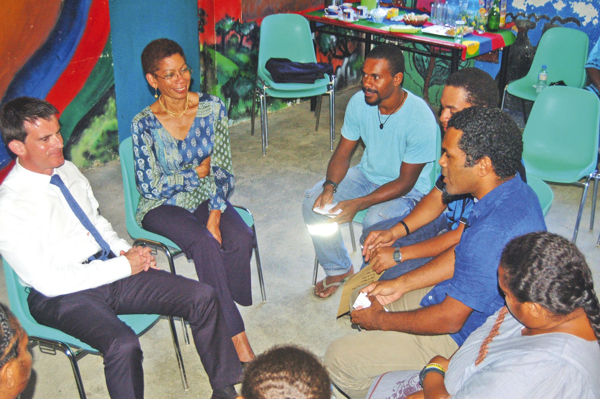 « On espère que cet échange lui a permis de mieux cerner les réalités locales », a indiqué Pascal, 33 ans, après la rencontre avec les jeunes.