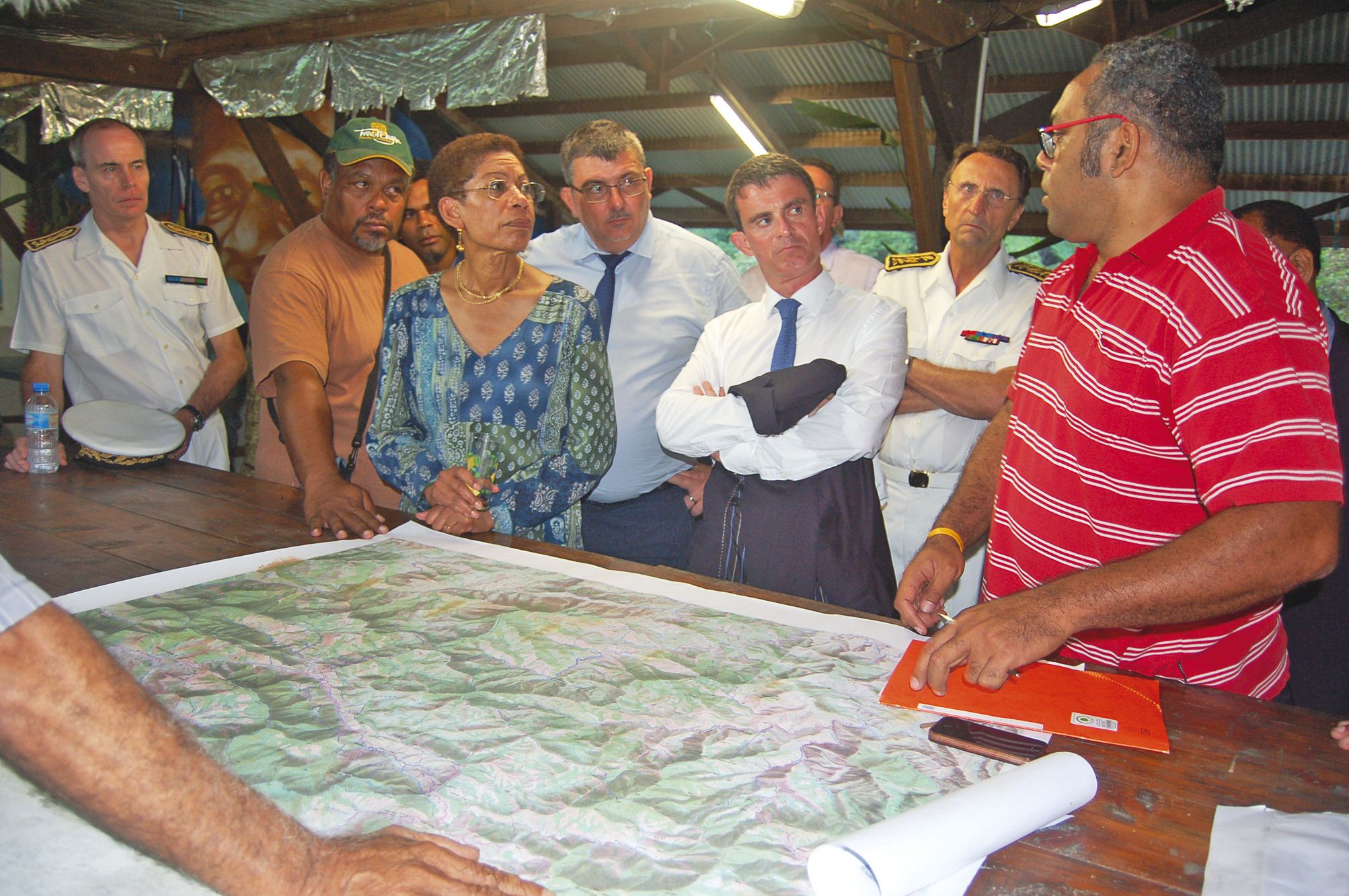 Avant l'au-revoir, la tribu a formulé une demande de rétrocession de terres domaniales aux autorités.