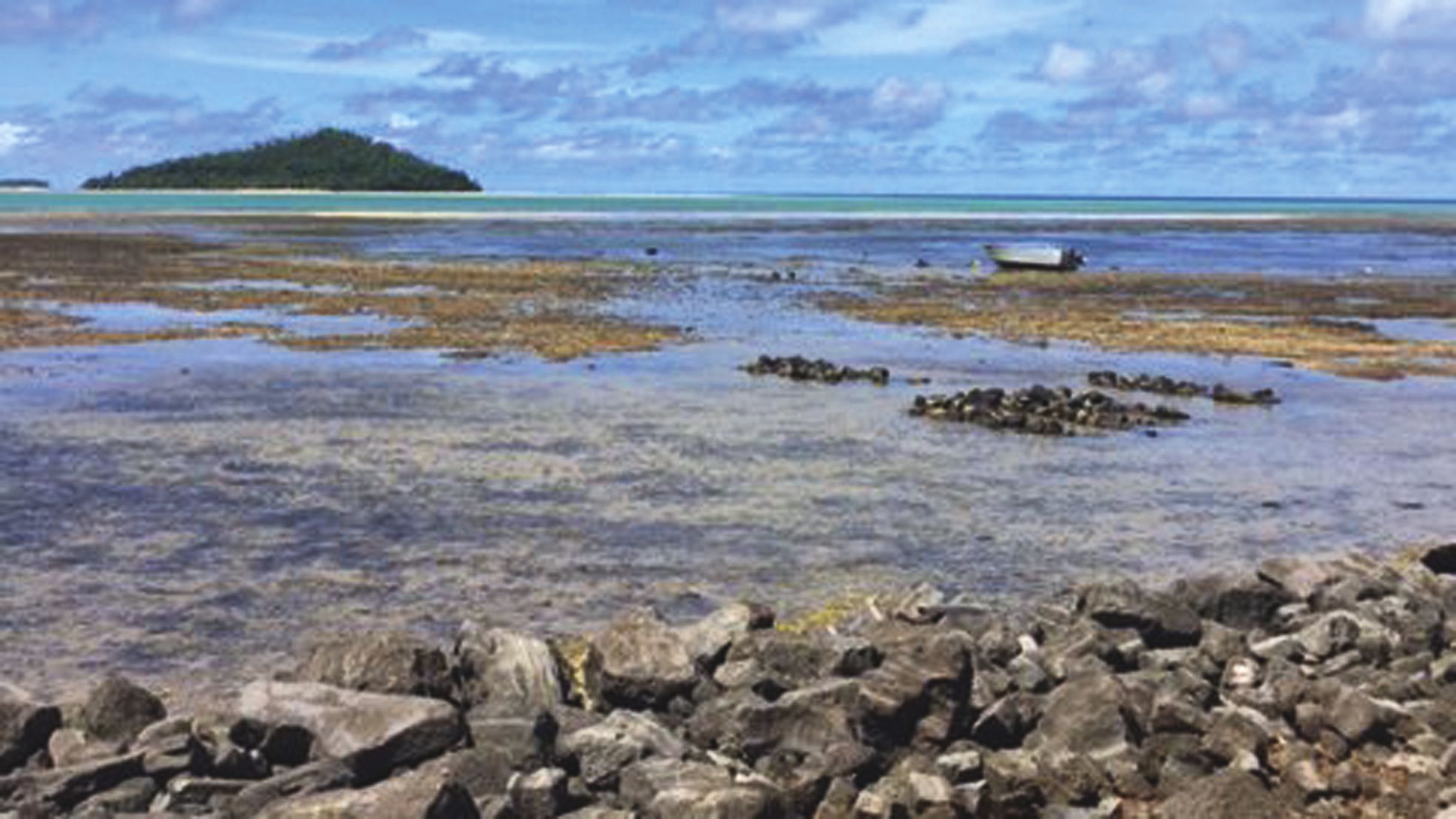 Les grandes marées que connaît Wallis ces jours-ci  accentuent la perception du phénomène d'érosion. 