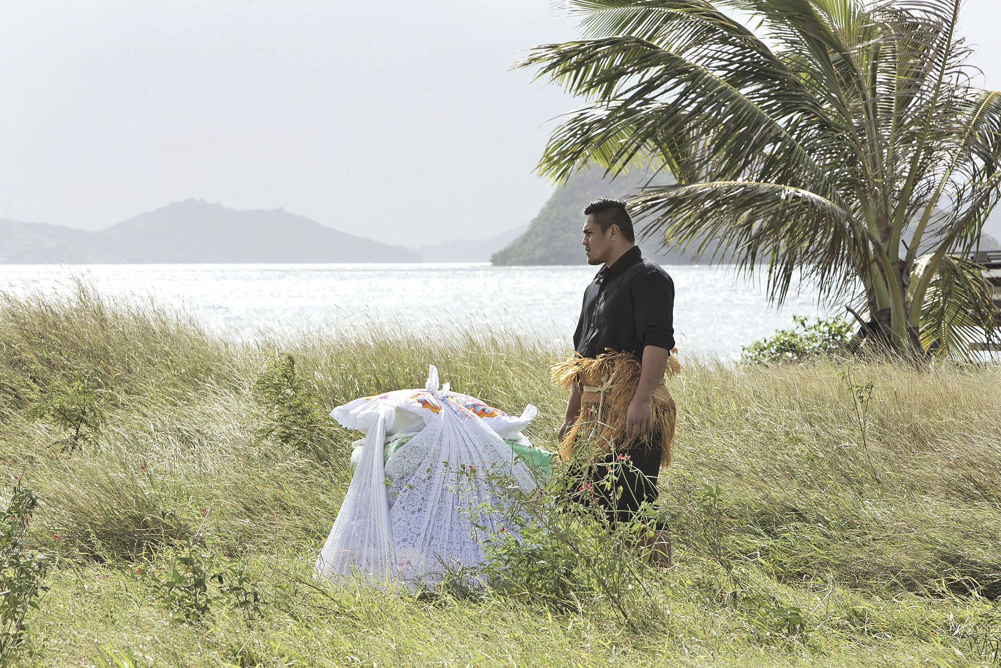 Originaire de Nouméa, Toki Pilioko incarne Soane. Il est joueur de rugby à Aurillac, et c'est son premier rôle au cinéma. Son jeu a été unanimement salué par la critique cannoise.