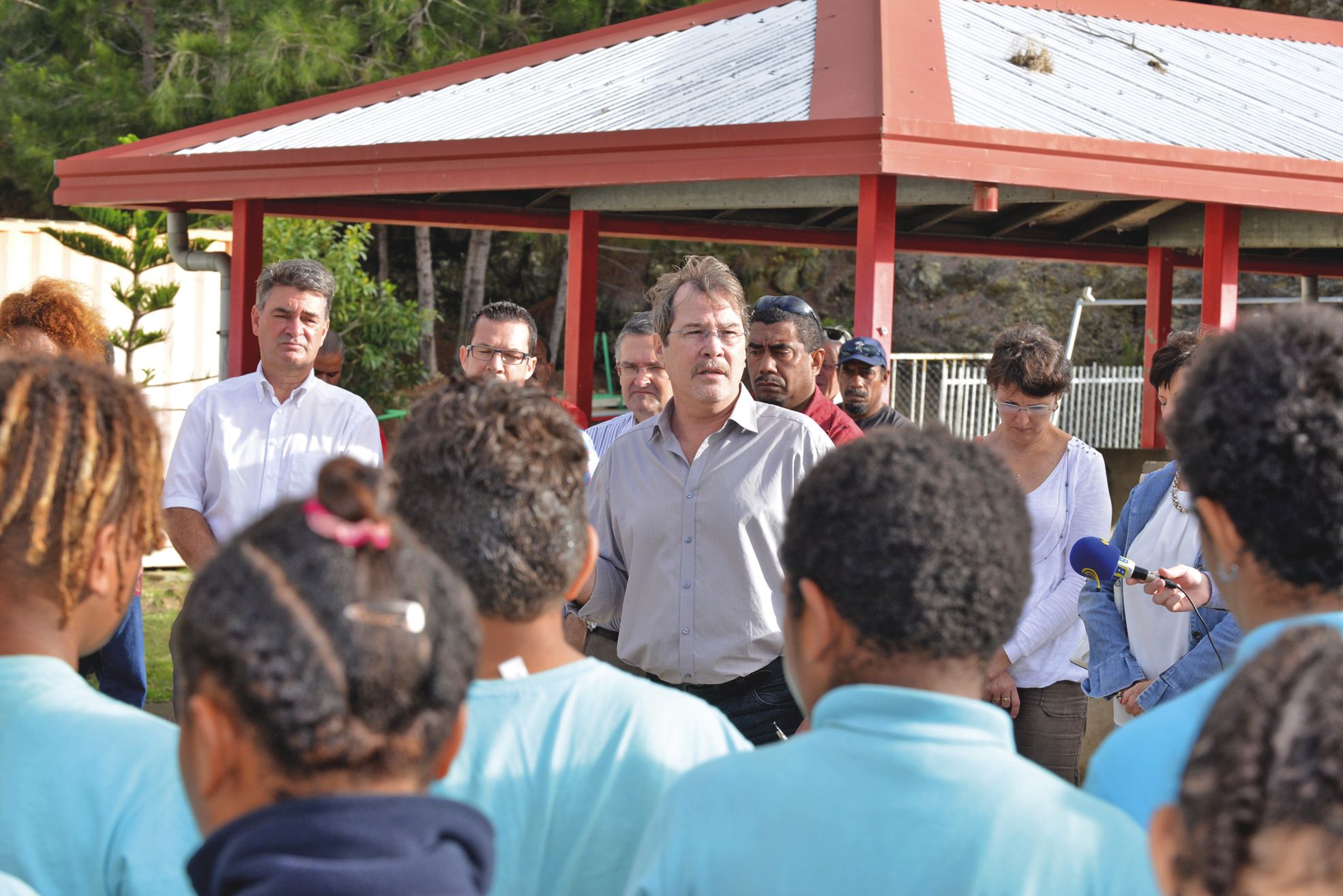 Philippe Michel s'est adressé à l'équipe pédagogiqueet aux collégiens.