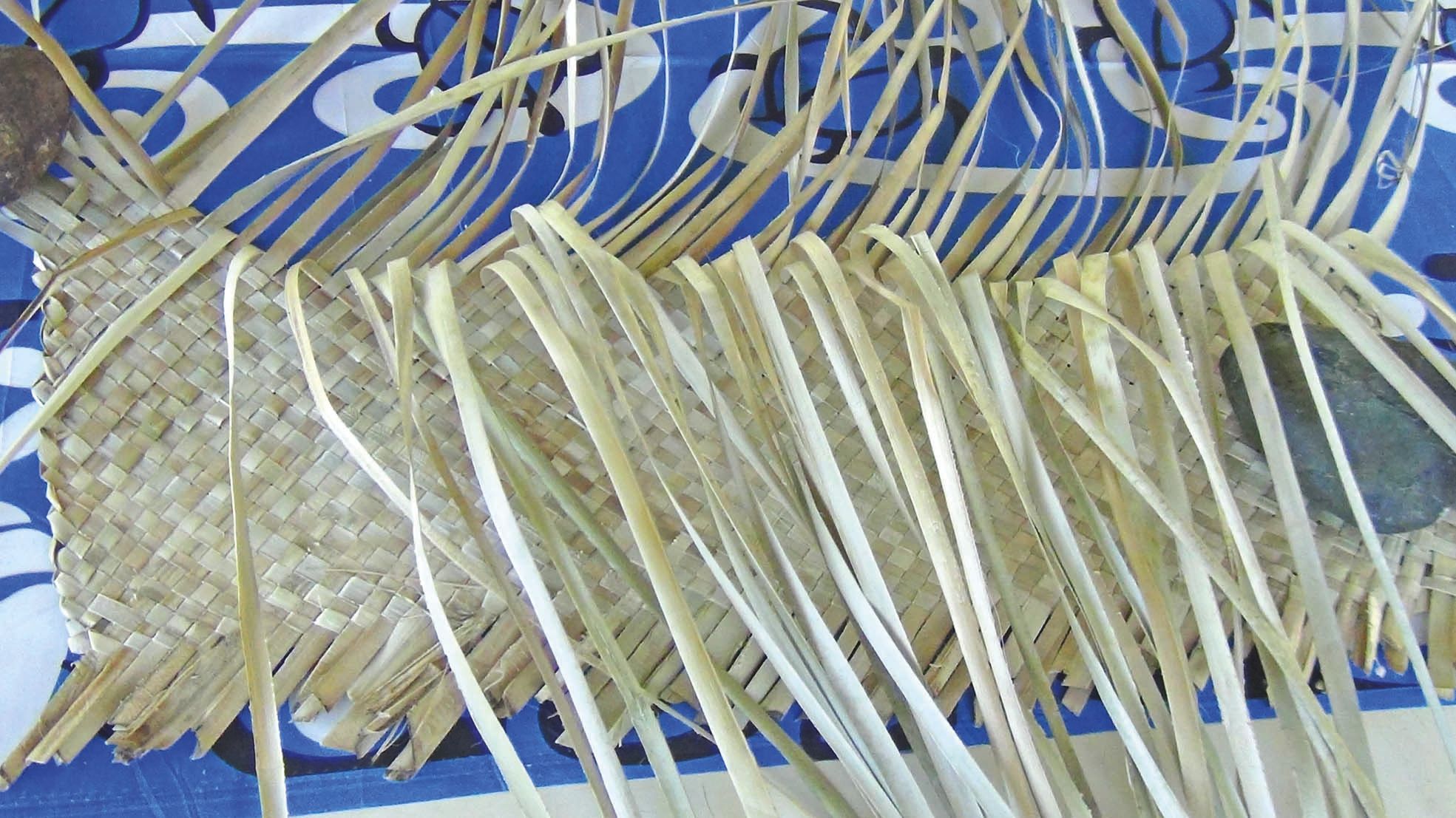 Il a été décidé que les nattes de coutume de bonjouret d'au revoir mesureraient 60 cm sur 40 cm.