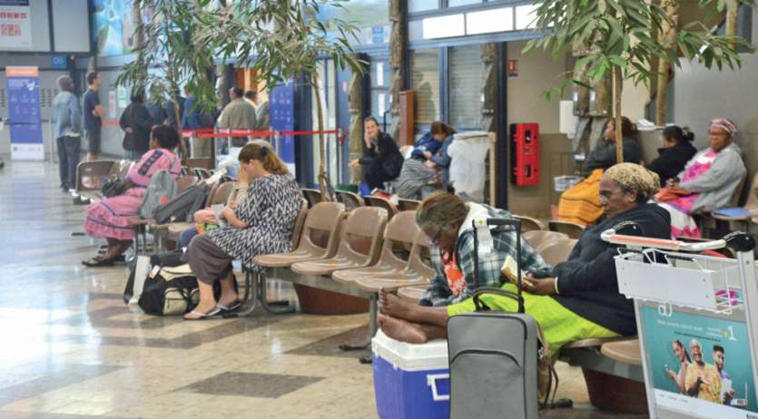 Des candidats au voyage ont quand même tenté leur chance, hier, à Magenta