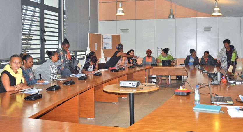 La réunion s’est déroulée dans la salle du conseil municipal de la mairie de Koumac. Photo I.C