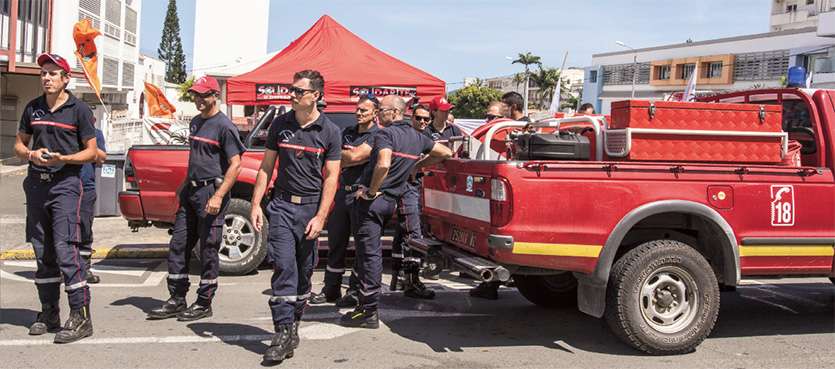Une centaine de pompiers devraient suivre le mouvement aujourd’hui, sauf cas de force majeure. photo Julien Cinier