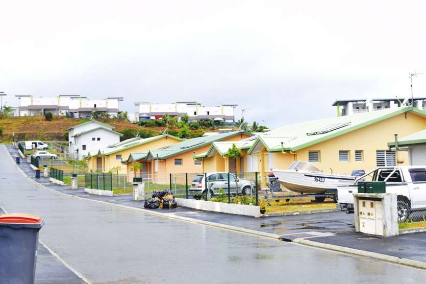 Si certaines maisons sont encore inhabitées, elles ont toutes été attribuées en fonction de critères sociaux. Car la demande pour ces logements ne manque pas, fait savoir le Fonds social de l’habitat (FSH).