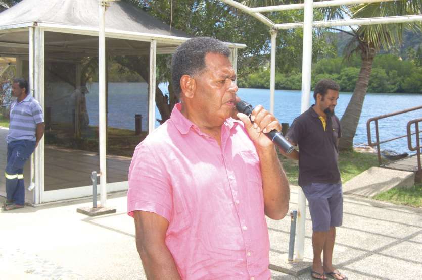 Daniel Goa, ici lors d’un meeting de campagne mardi  dernier au village.