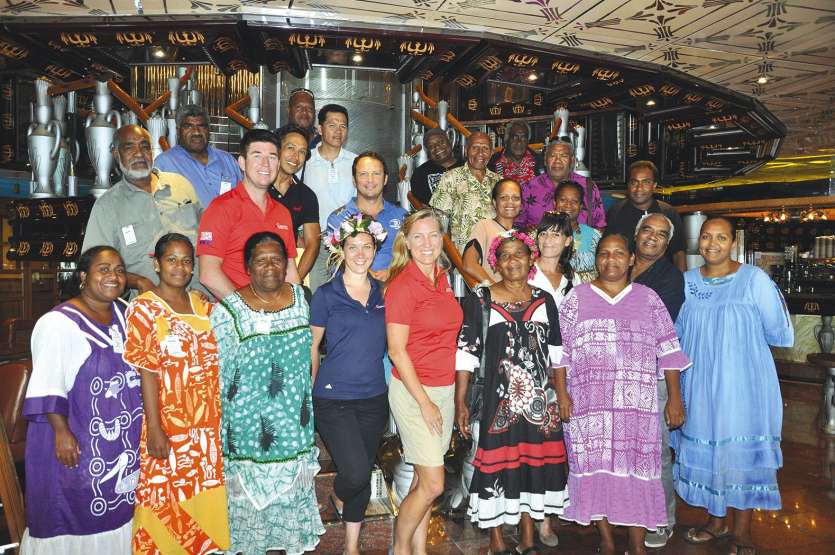 C’est à bord du Carnival Legend que la réunion s’est tenue en baie de Tadine. Une rencontre « séduction » pour la compagnie qui espère l’ouverture de Patho pour désengorger Yedjele et faire escale avec son prochain paquebot de 3 800 passagers.