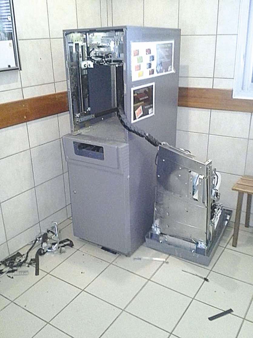 Les distributeurs automatiques de l’agence OPT ont été fortement endommagés dans la nuit de dimanche à lundi.
