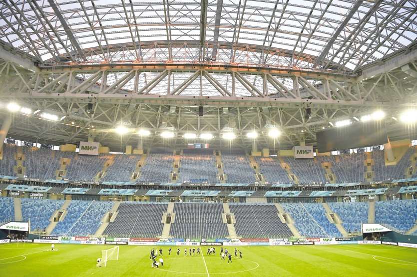 Le stade Krestovski, à Saint-Pétersbourg, en Russie, accueillait la nuit dernière le match  amical entre le pays hôte et la France. Il sera utilisé pendant le Mondial 2018, dans trois mois.