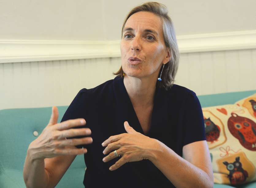 « Quand on veut s\'attaquer aux inégalités scolaires, on s\'attaque aux  inégalités de milieu social, avec des politiques de redistribution », dit Mme Ris.