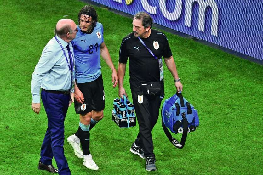 Edinson Cavani a dû sortir sur blessure contre le Portugal.Photo AFP