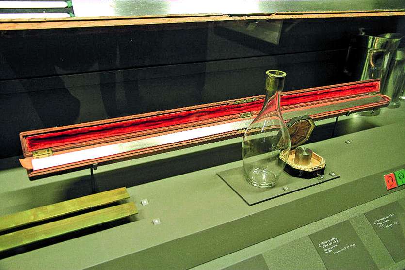Les unités de mètre, kilogramme et litre, adoptées sous la Révolution française, sont exposées au Musée des Arts et Métiers, dans le IIIe arrondissement à Paris. Photo DR