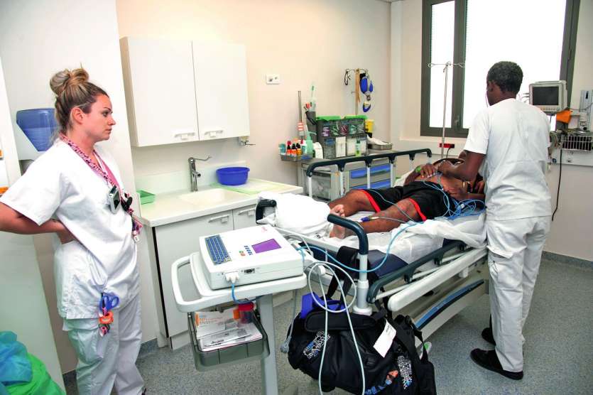 Des conventions signées entre le CHT et le secteur privé permettent d’assurer une continuité des soins, mais la surcharge de travail commence  à se faire sentir chez les praticiens. Photo Cyril Terrien