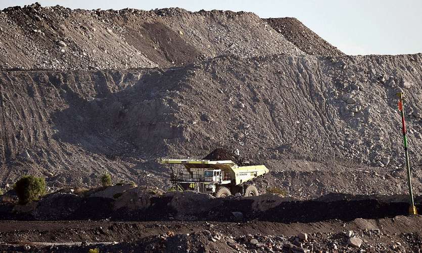À l’heure où la protection de l’environnement et la lutte contre le réchauffement climatique sont des priorités pour la plupart des nations, l’Australie a décidé de donner son feu vert à la construction de l’une des plus grandes mines de charbon du monde.