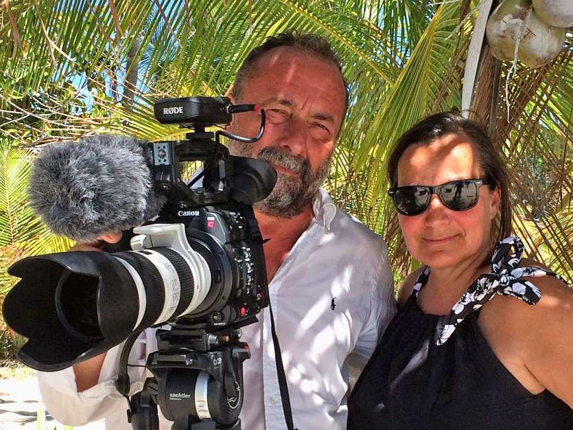 Pierre Quatrefages, 56 ans, passé par de grandes chaînes (TF1, M6, France 2), notamment à l’origine de la création d’émissions comme Capital ou Turbo, et Gwenaëlle des Cognets, sa compagne, journaliste de 51 ans. Photo G.d.C.
