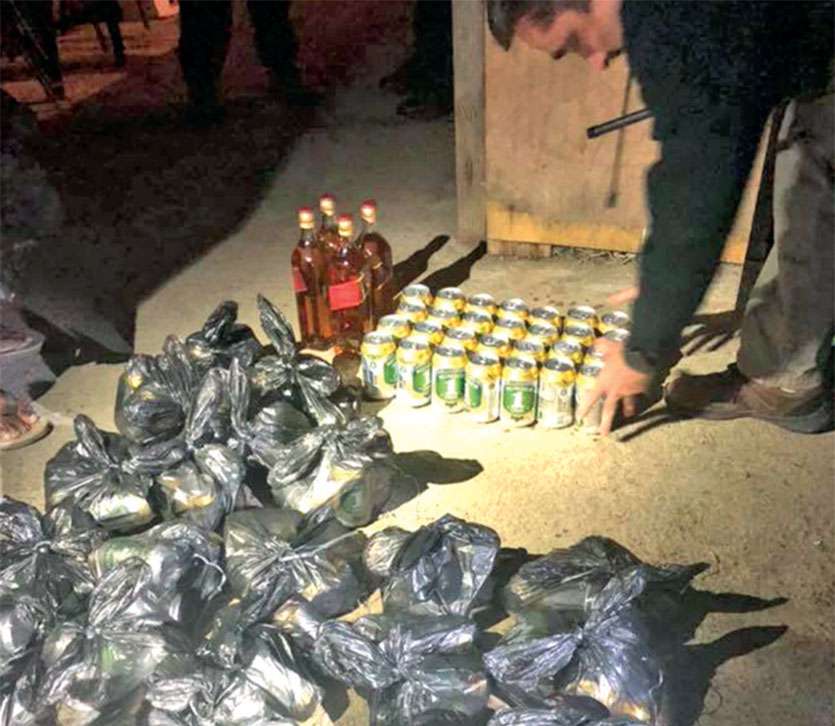 Une importante quantité d’alcool a été saisie dans une opération de contrôle de sept nakamals. Photo Police Nationale