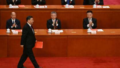 Xi Jinping obtient un inédit 3e mandat de président chinois