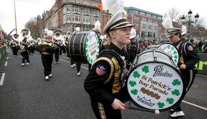 Dans la liesse et la bière, l'Irlande célèbre la Saint Patrick