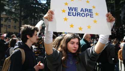Géorgie: les manifestants crient